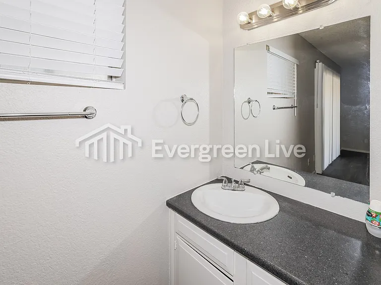 6604 W Christy Dr — Photo 19