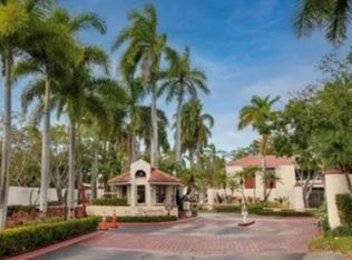 20020 NE 6th Court Cir, Miami, FL 33179