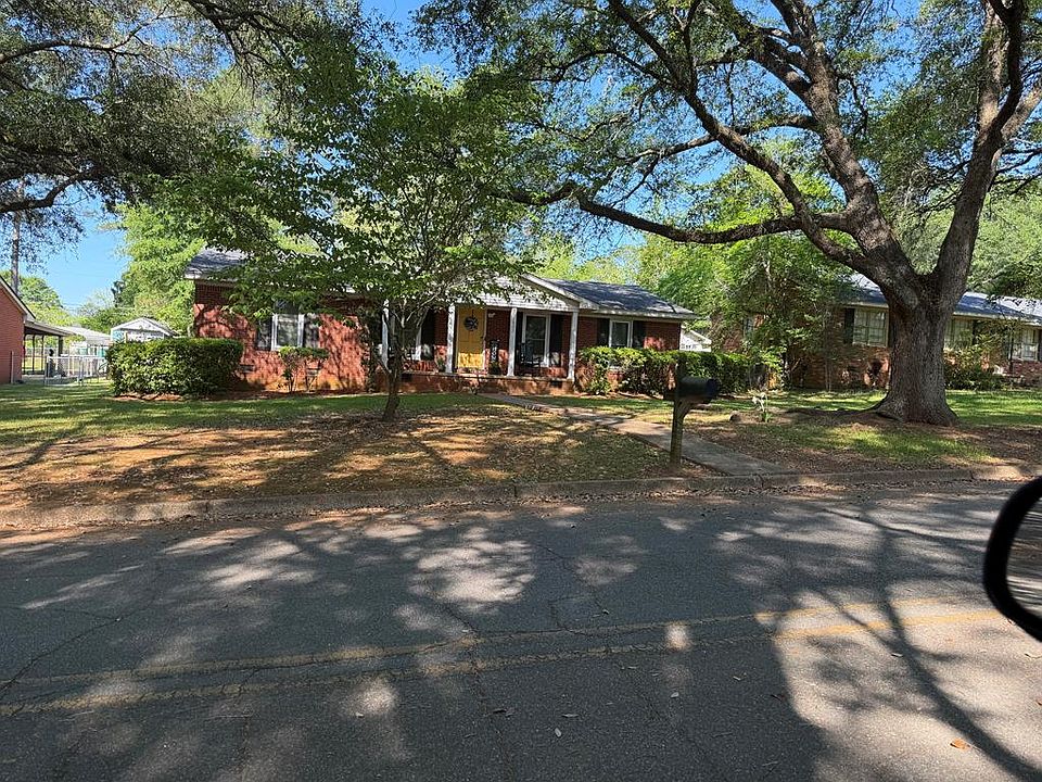 1st image of 1807 Forest Glen Dr