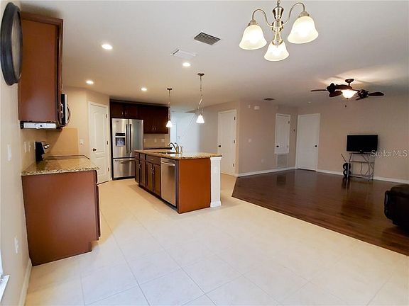 5th image of 1786 Waterside Oaks Dr