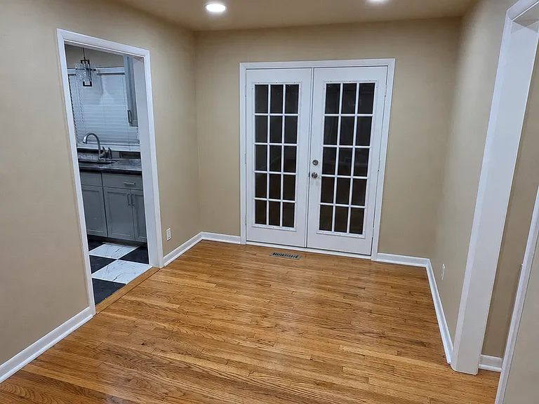 1301 Sunset Dr — Photo 7