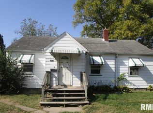 2328 Dunham St, Clinton, IA 52732