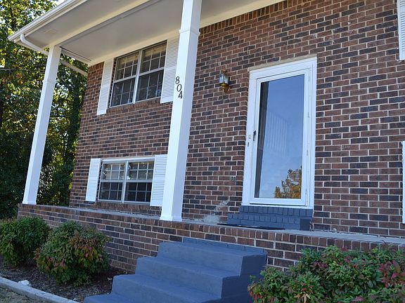 3rd image of 804 Trotter Ln