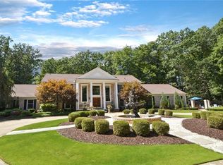 1306 Meadowood Ln, Hudson, OH 44236