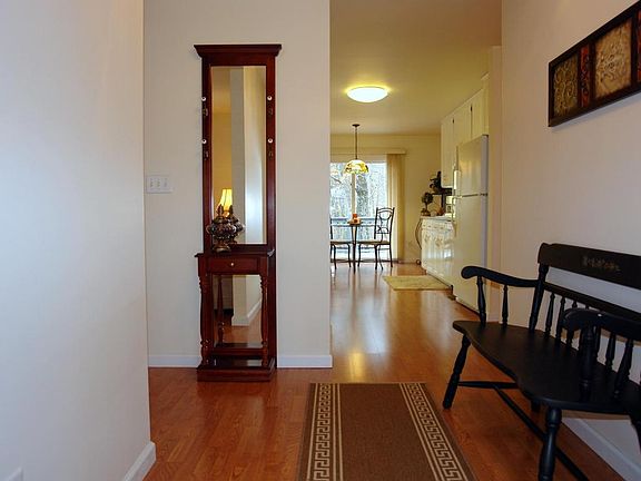 4th image of 117 Sherwood Cir