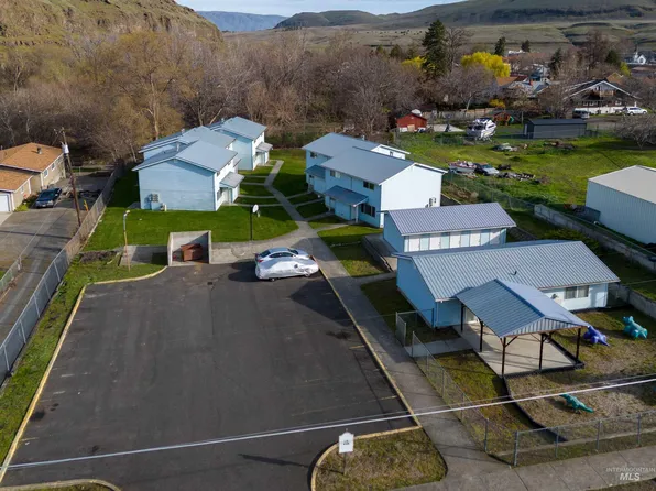 118 Meador St, Asotin, WA 99402