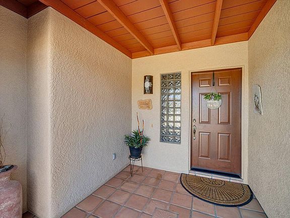 3rd image of 995 W Placita Novilunio