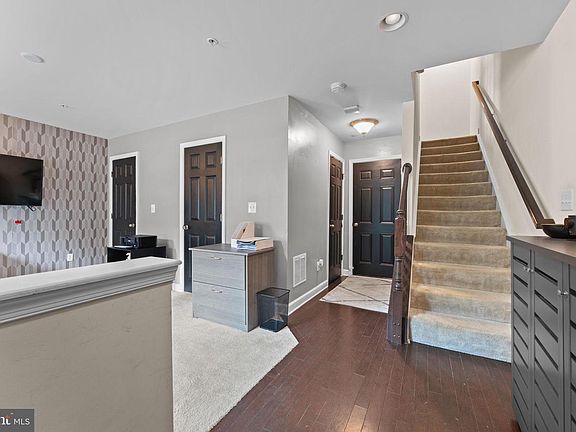 5th image of 3013 Saint Josephs Dr