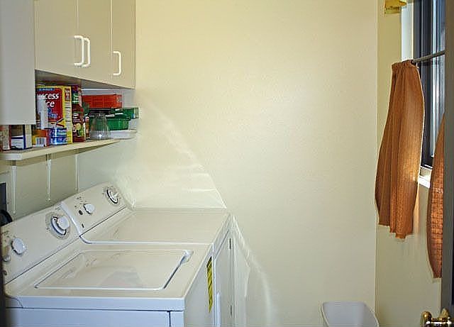 MAIN LEVEL LAUNDRY