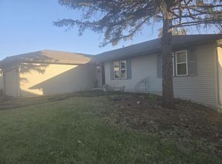 6043 Windsor Rd, Loves Park, IL 61111