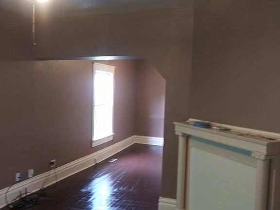 5th image of 804 Ewing Ave