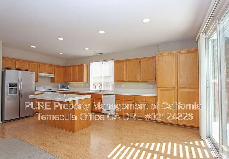 44675 Brookvail Ct — Photo 13