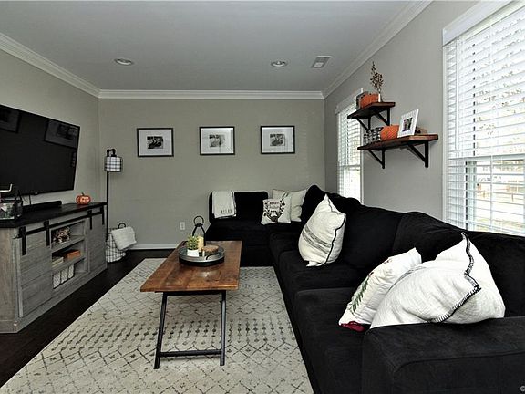 4th image of 11430 Great Branch Dr