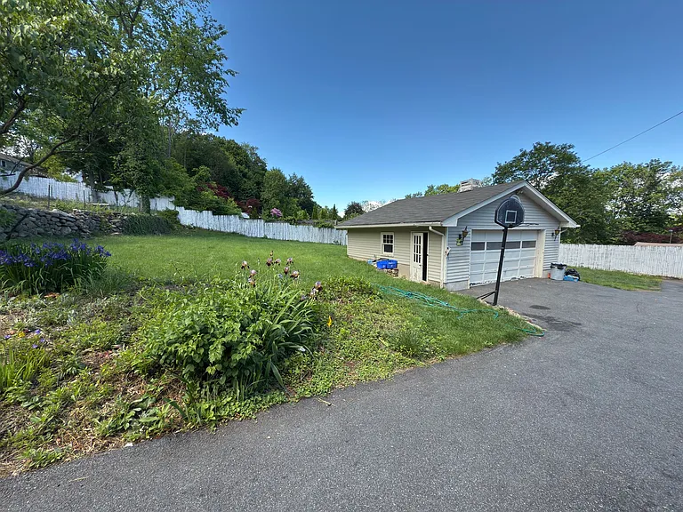 62 Convent Rd #O — Photo 16