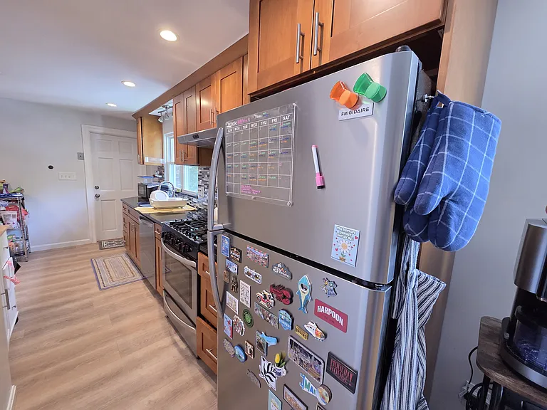12-14 Louise Rd — Photo 9