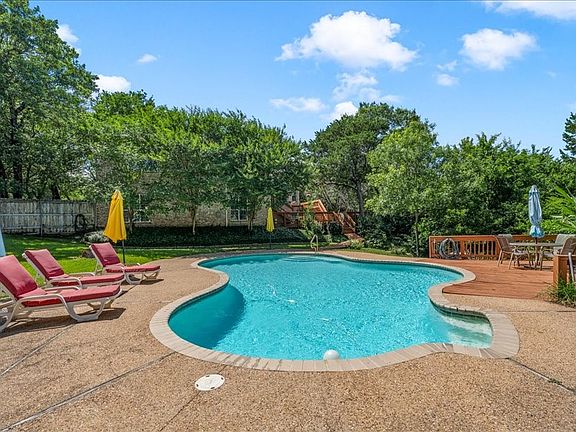 2nd image of 179 Woodland Cir