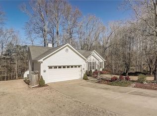 6310 Countryland Dr, Dawsonville, GA 30534