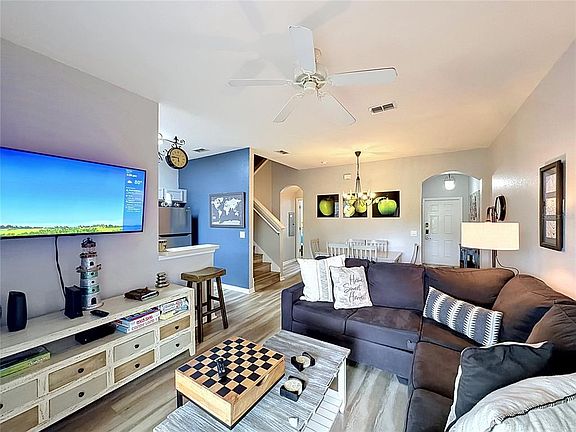 3rd image of 244 CAPRI DRIVE