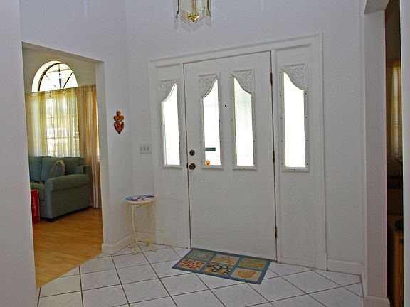 4th image of 2465 SE Pascal Ave