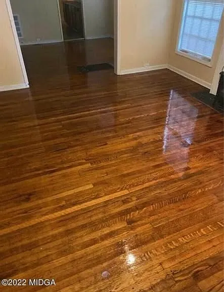 1058 Crescent Ave — Photo 3