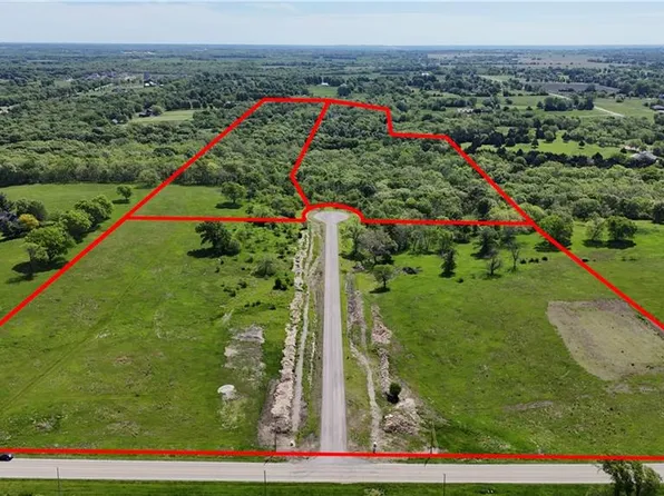 5400 W 188th Ter, Stilwell, KS 66085