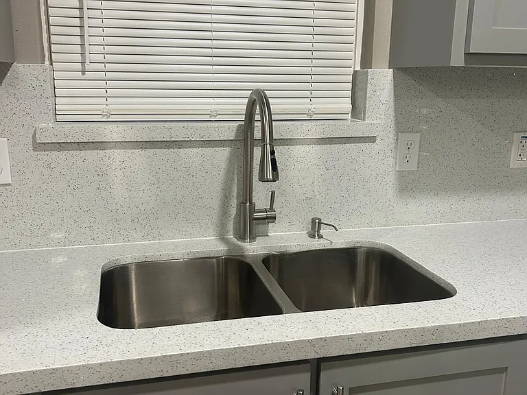 513 Hope Dr — Photo 4