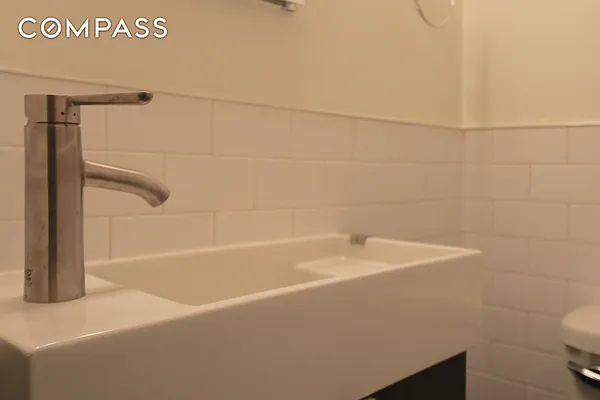 Rented by Compass | media 34