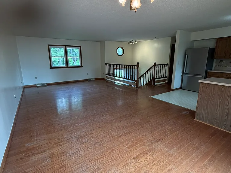 20740 Harris Ln — Photo 3