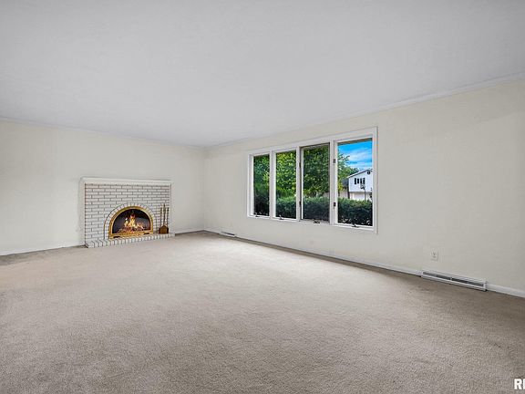 4th image of 1420 W Tomar Ct