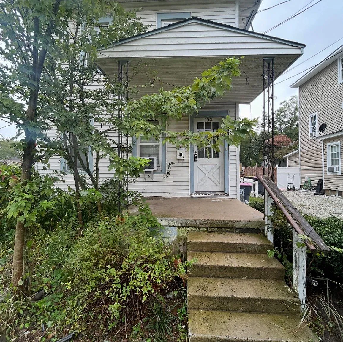 2 bed, 1.0 bath, 1852 sqft, $1,750 — Photo 1
