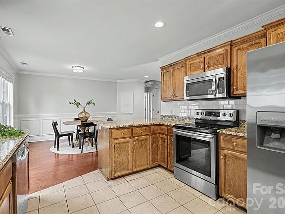 5th image of 2325 Montford Ave NW