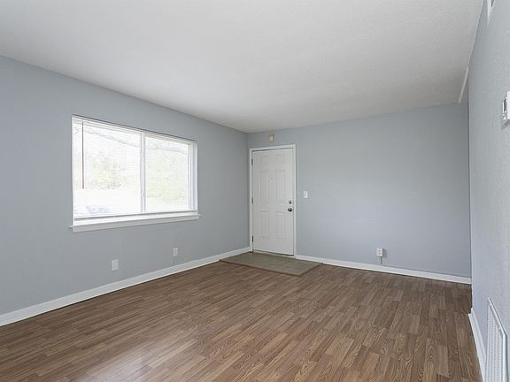 5th image of 1517 Everett Ave #A