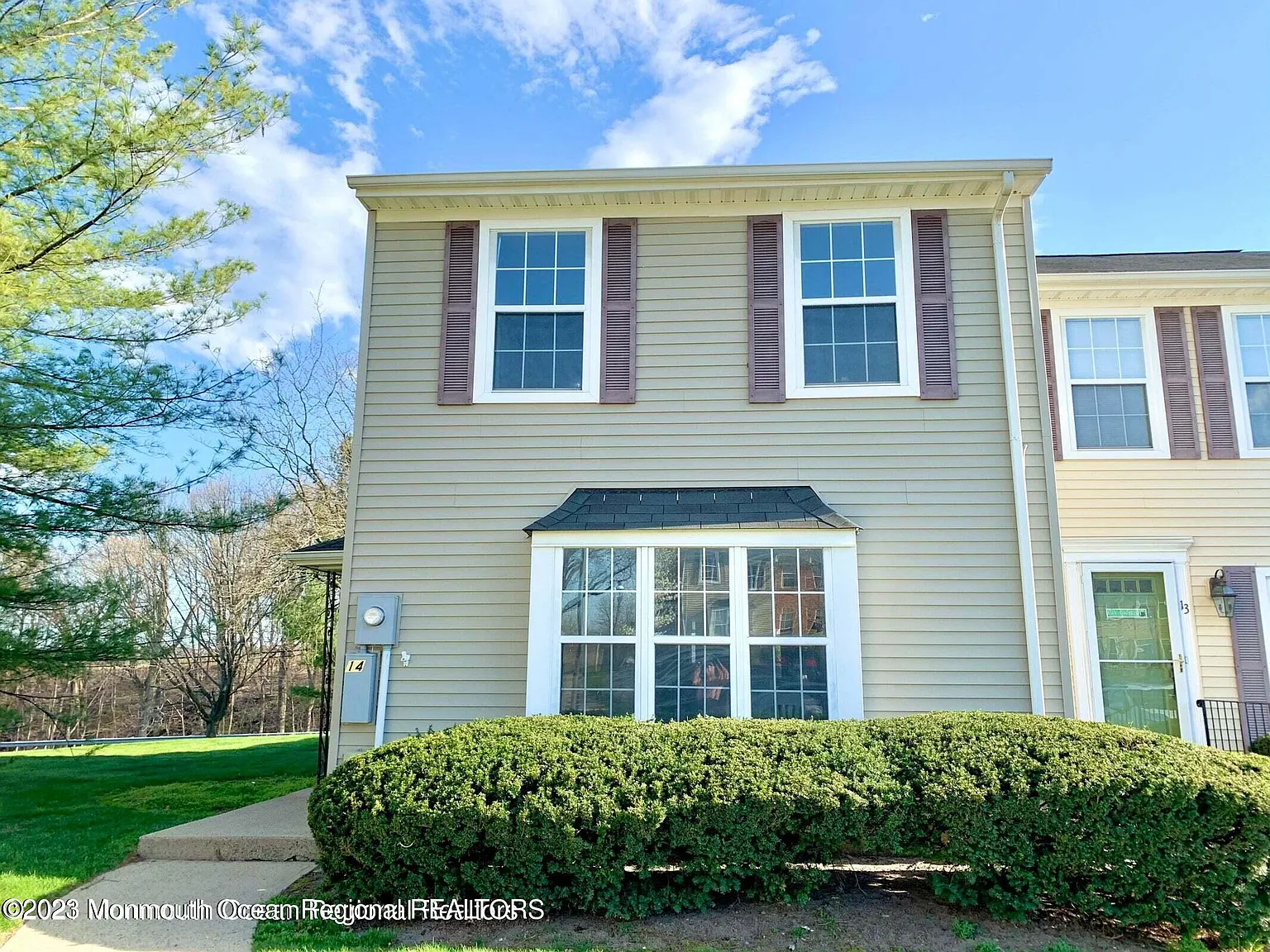 3 bed, 2.5 bath, 1406 sqft, $3,200 — Photo 1