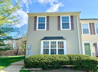 14 Delikat Ln, Sayreville, NJ 08872