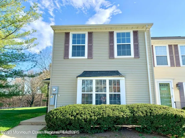14 Delikat Ln, Sayreville, NJ 08872