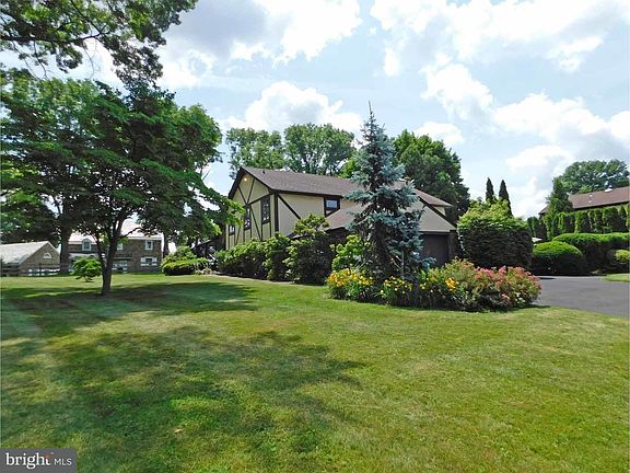 2nd image of 3660 Albidale Dr