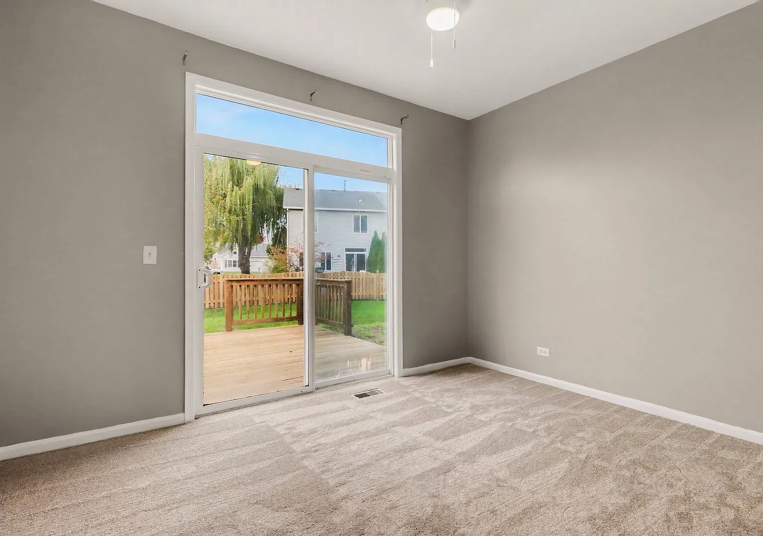 2 bed, 1.5 bath, 952 sqft, $2,300 — Photo 2