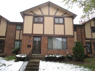 1S262 Ingersoll Ln, Villa Park, IL