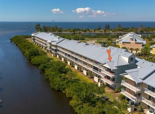 3230 Mangrove Point Dr, Ruskin, FL 33570