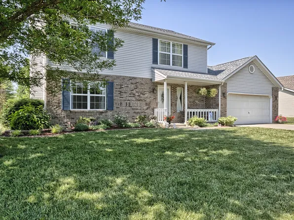 929 Rolling Meadows Dr, Maryville, IL 62062