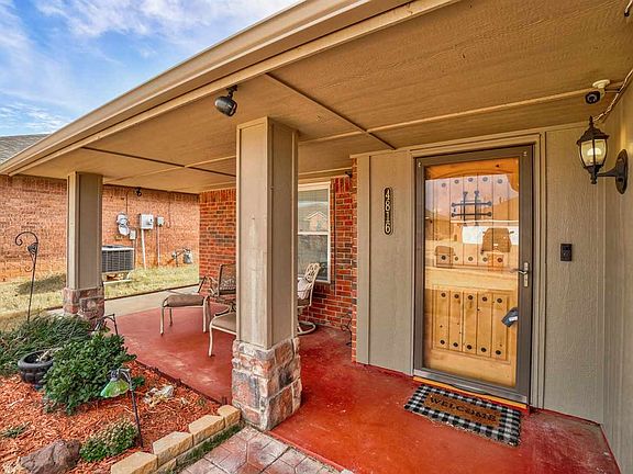 3rd image of 4816 SW Waterstone Pl