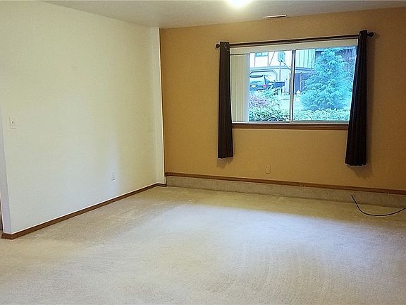 4th image of 12517 Edgemere Dr SW