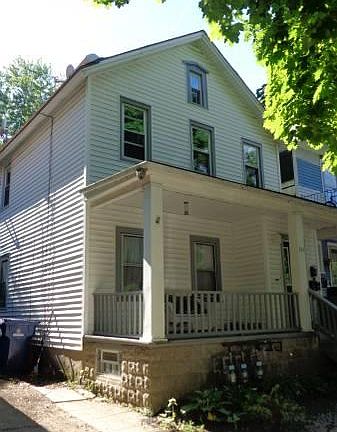 2nd image of 354 Hoyt St Lowr #