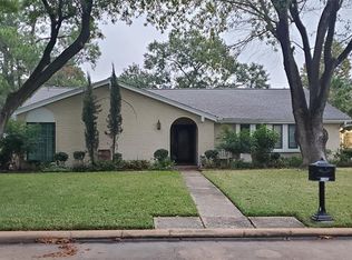 11422 Valley Spring Dr, Houston, TX 77043