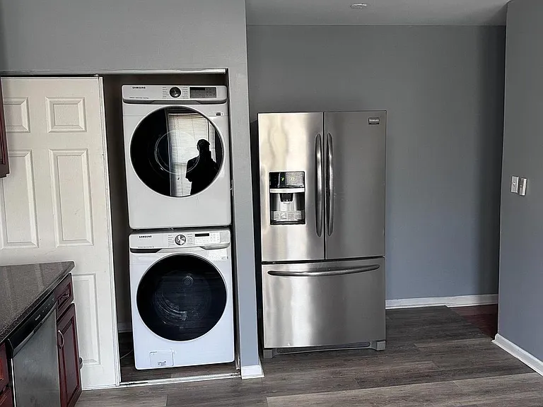 7000 Forrest Ave — Photo 23