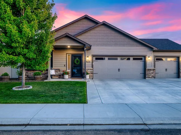 1833 E Cave Falls St, Kuna, ID 83634