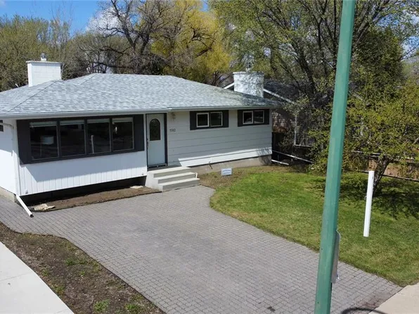 1502 Early DRIVE, Saskatoon, SK S7H 3K2