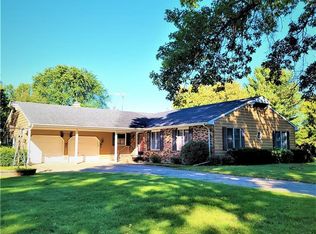 1027 E Hazel St, River Falls, WI 54022