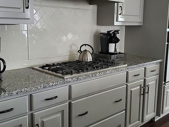 4th image of 551 Camille Ln