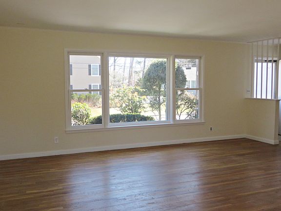 5th image of 26 Sparrow Cir